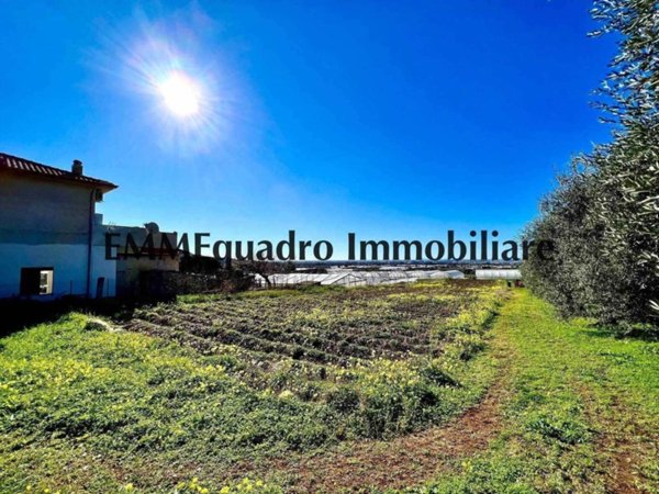 casa indipendente in vendita a Terracina in zona Campolungo