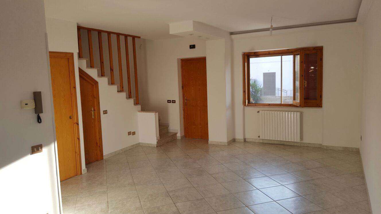casa indipendente in vendita a Terracina