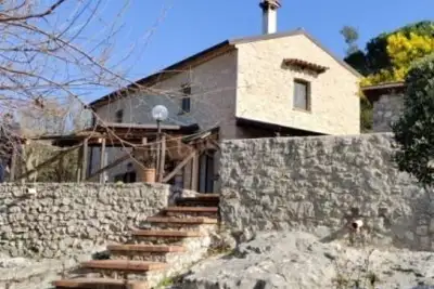 casa indipendente in vendita a Terracina