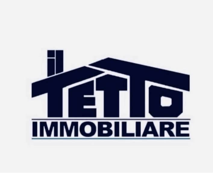 locale commerciale in vendita a Terracina