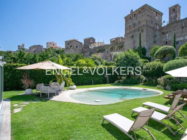 casa indipendente in vendita a Terracina