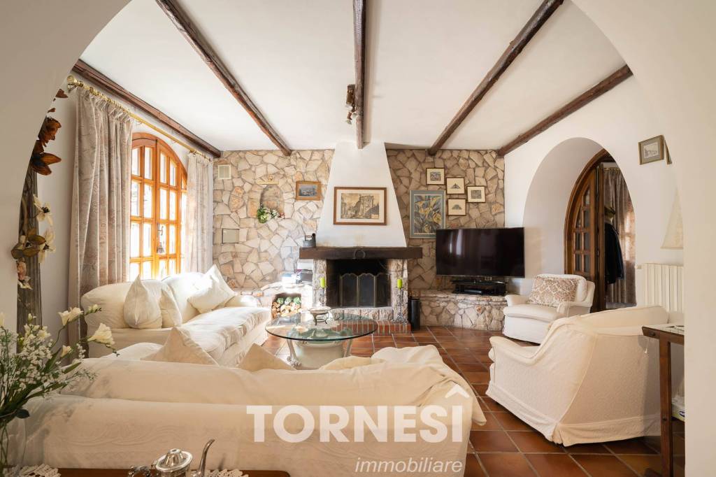 casa indipendente in vendita a Terracina in zona Casaletti