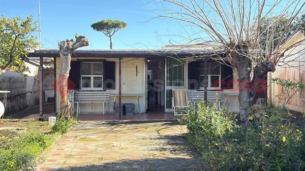 casa indipendente in vendita a Terracina