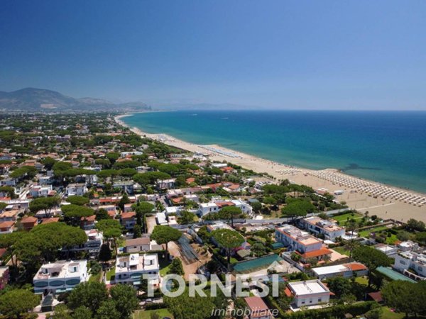 casa indipendente in vendita a Terracina