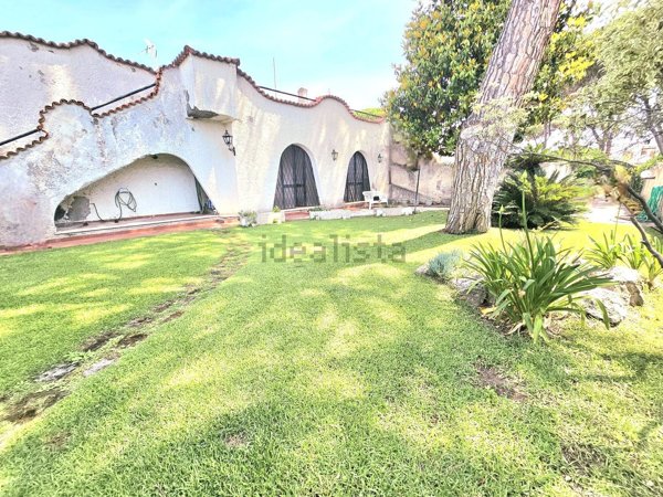 casa indipendente in vendita a Terracina