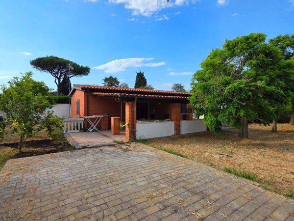 casa indipendente in vendita a Terracina