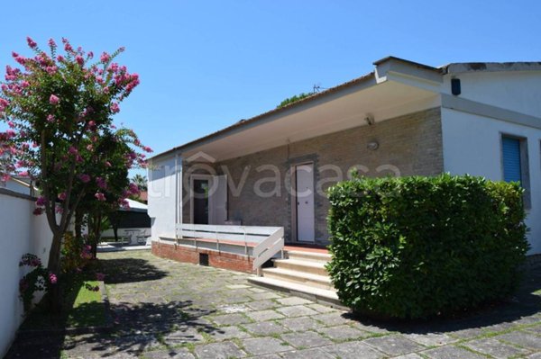 casa indipendente in vendita a Terracina