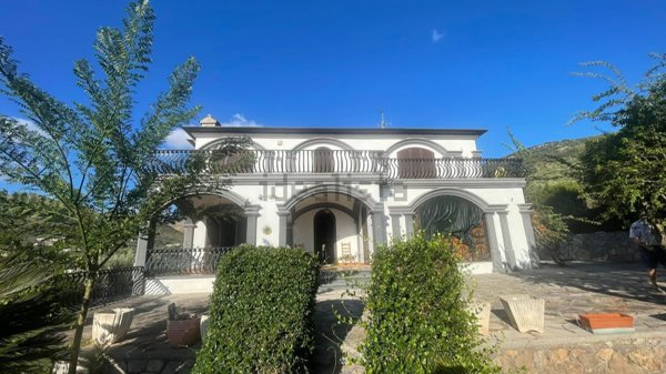 casa indipendente in vendita a Terracina in zona Casaletti