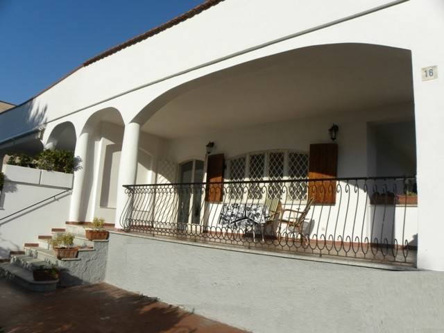 casa indipendente in vendita a Terracina