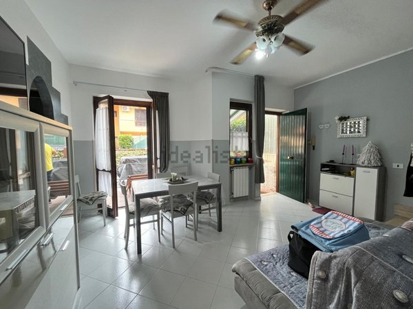 casa indipendente in vendita a Terracina in zona Hermada