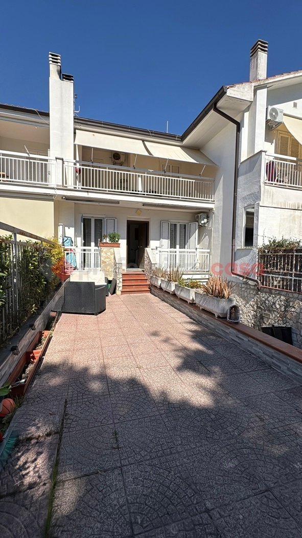 casa indipendente in vendita a Terracina
