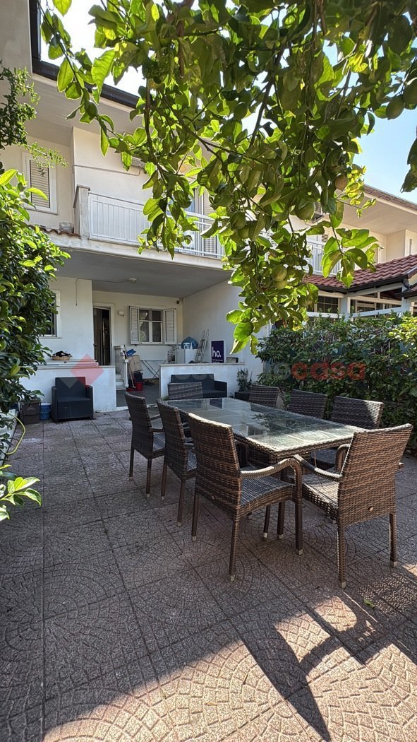 casa indipendente in vendita a Terracina