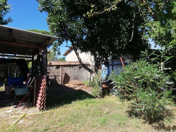casa indipendente in vendita a Terracina