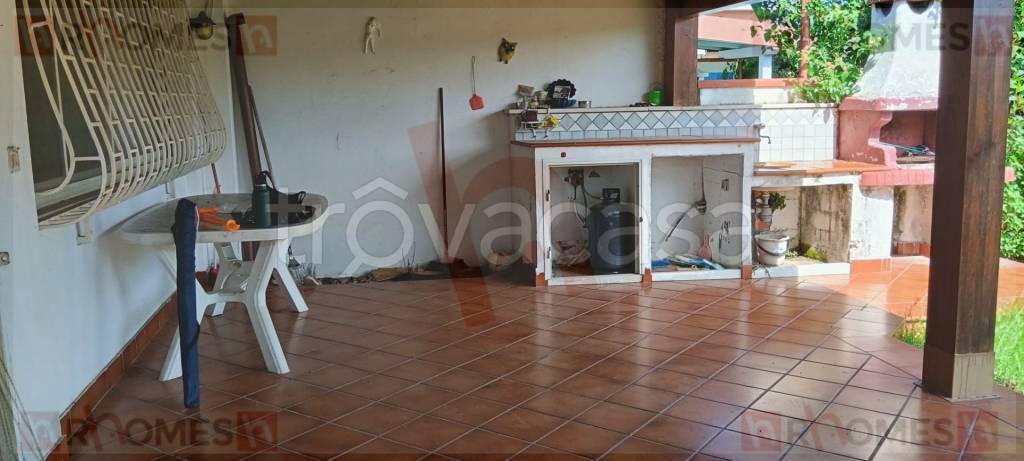 casa indipendente in vendita a Terracina