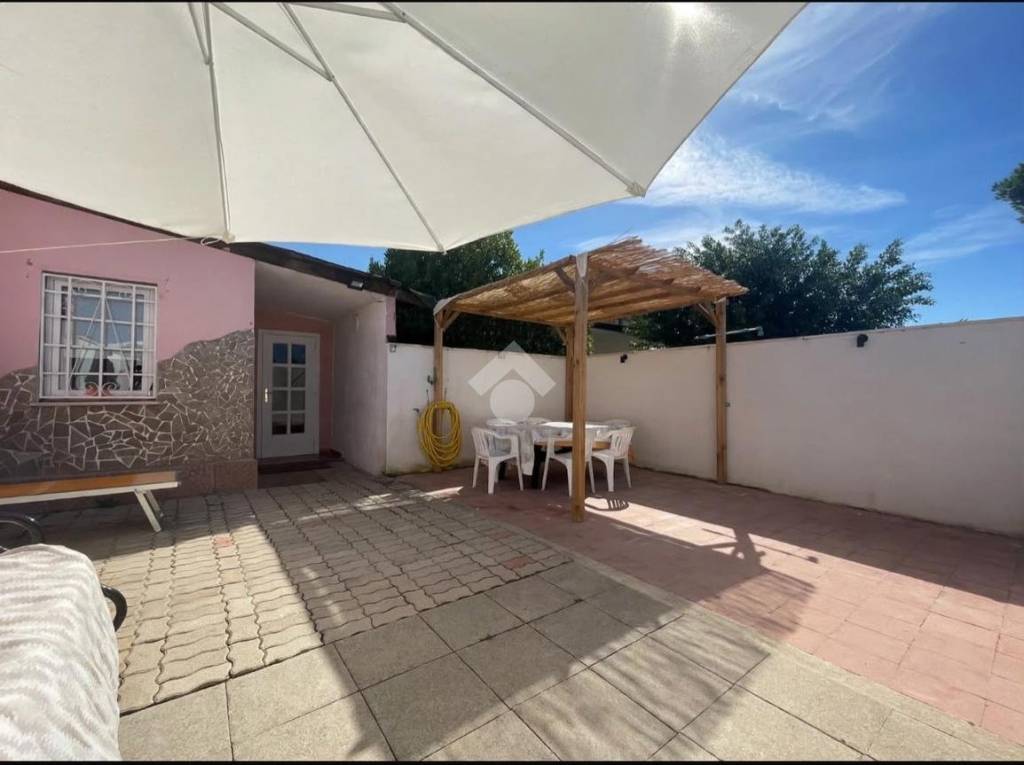 casa indipendente in vendita a Terracina