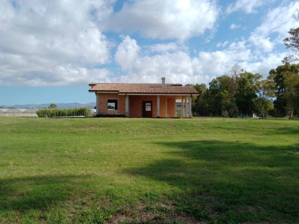 casa indipendente in vendita a Terracina