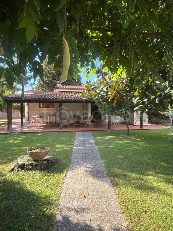 casa indipendente in vendita a Terracina