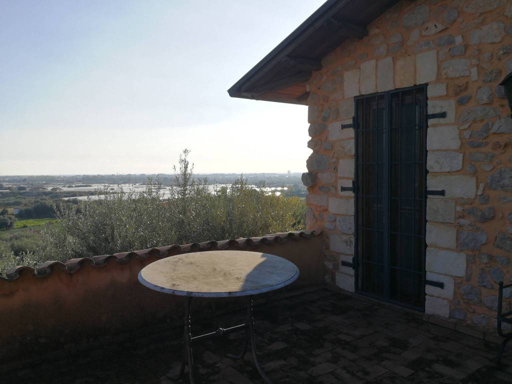 casa indipendente in vendita a Terracina in zona Casaletti