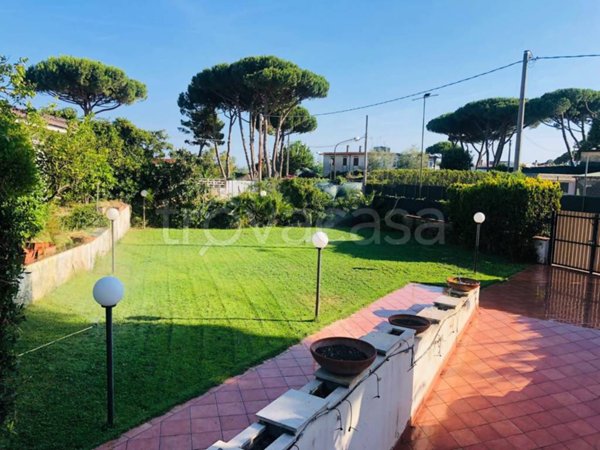 casa indipendente in vendita a Terracina