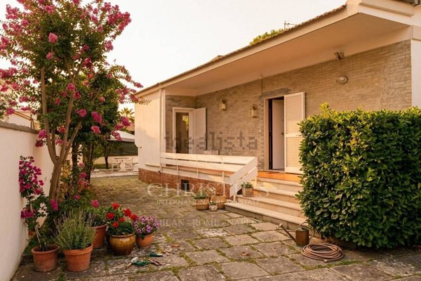 casa indipendente in vendita a Terracina