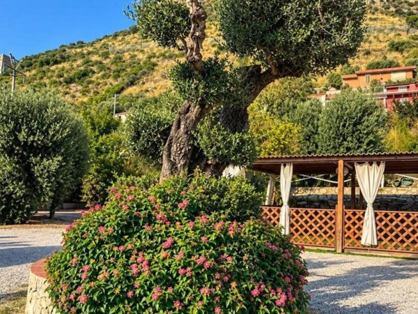 casa indipendente in vendita a Terracina in zona Casaletti