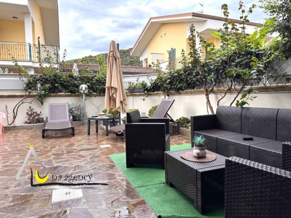 casa indipendente in vendita a Terracina
