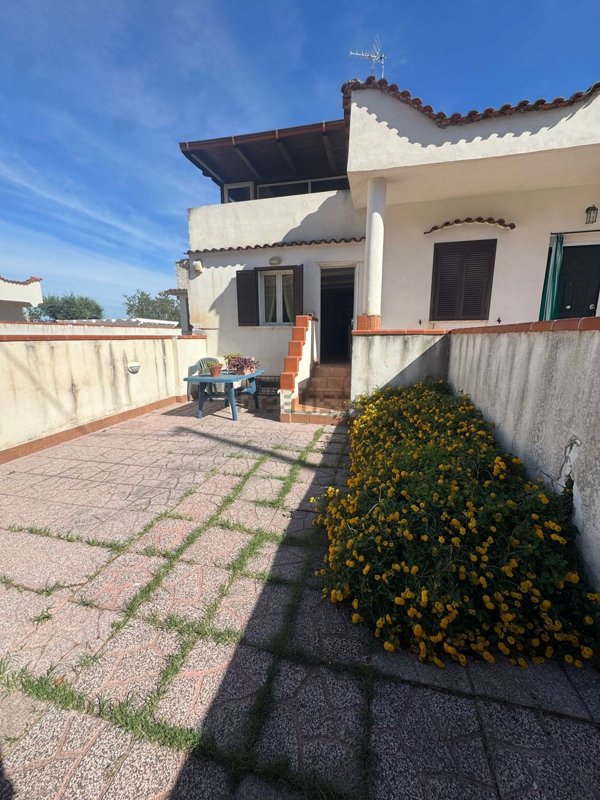casa indipendente in vendita a Terracina