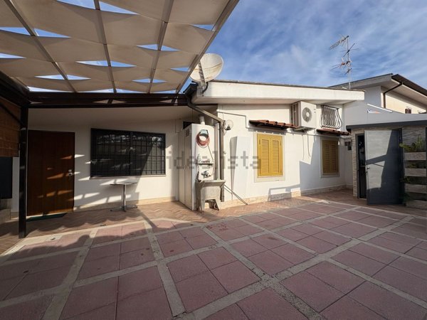 casa indipendente in vendita a Terracina in zona Hermada