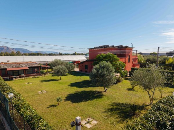 casa indipendente in vendita a Terracina