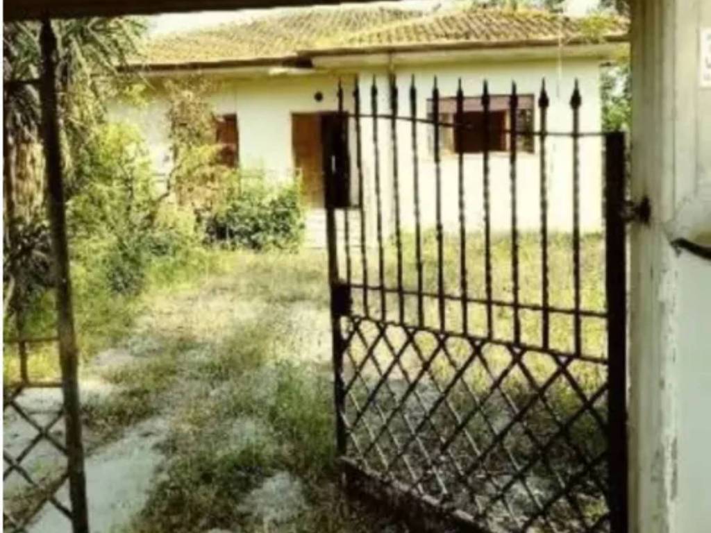 casa indipendente in vendita a Terracina