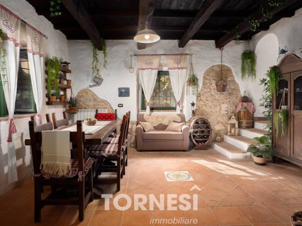 casa indipendente in vendita a Terracina