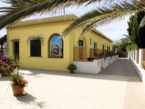 negozio in vendita a Ventotene