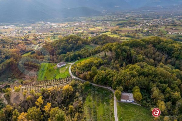 casa indipendente in vendita ad Acquafondata