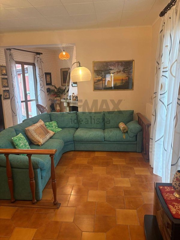 appartamento in vendita ad Acquafondata in zona Casalcassinese