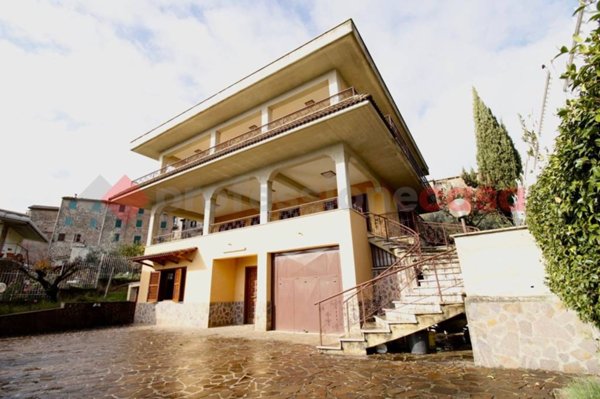 casa indipendente in vendita ad Acuto