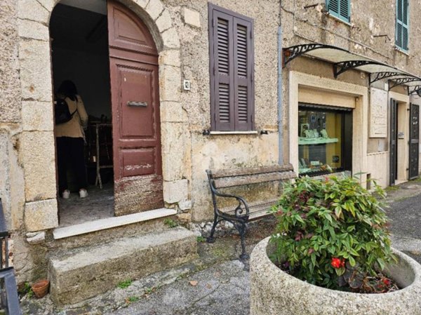 casa indipendente in vendita ad Acuto