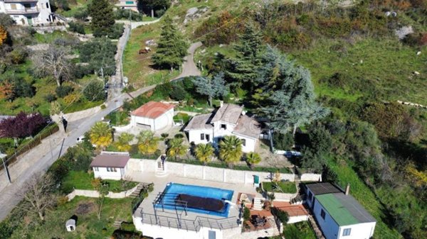 casa indipendente in vendita ad Acuto