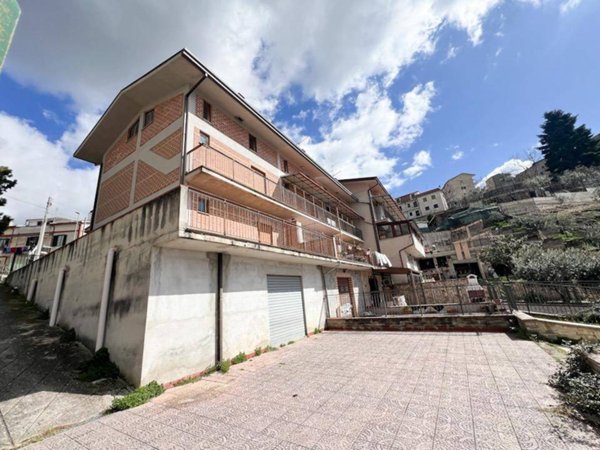 casa indipendente in vendita ad Acuto