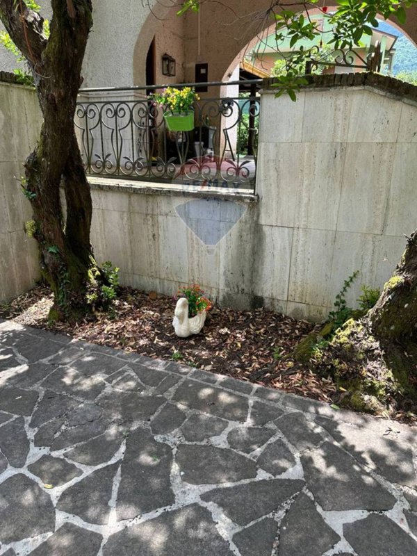 casa indipendente in vendita ad Acuto