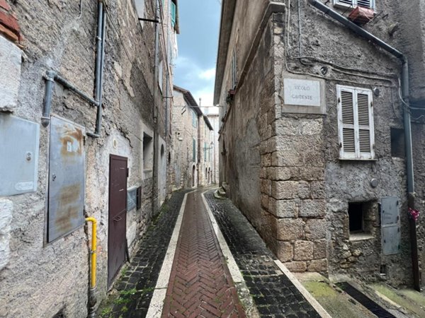 appartamento in vendita ad Acuto