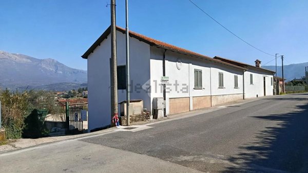 casa indipendente in vendita ad Alatri