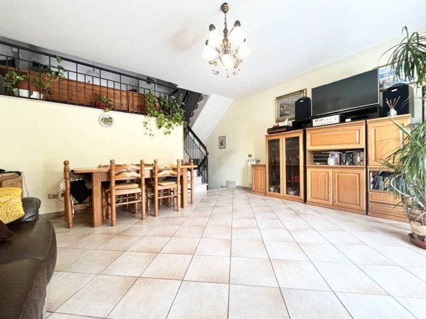 casa indipendente in vendita ad Alatri