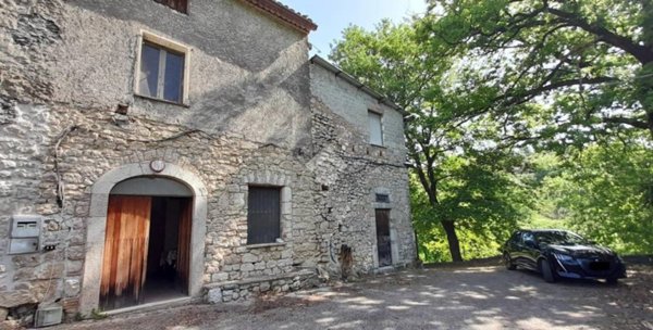 casa indipendente in vendita ad Alatri