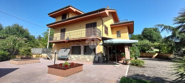 casa indipendente in vendita ad Alatri