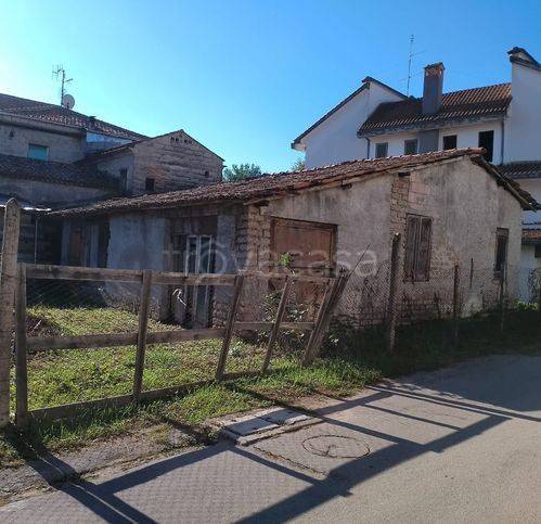 casa indipendente in vendita ad Alatri