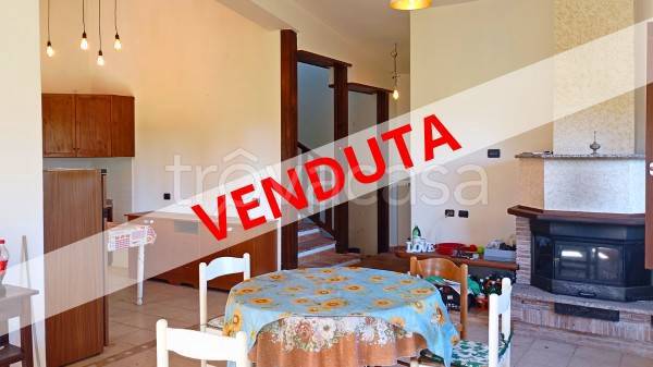 casa indipendente in vendita ad Alatri
