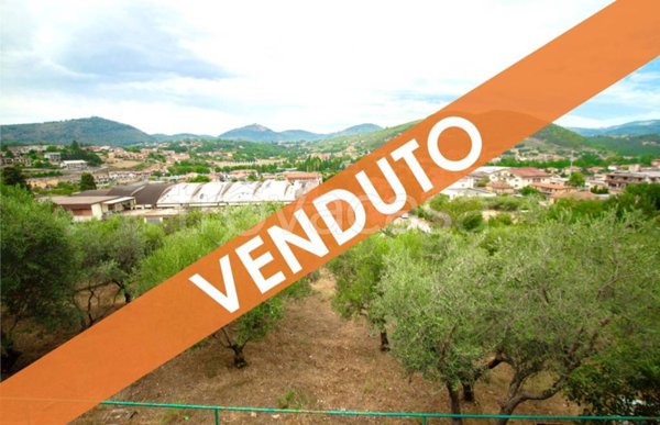 casa indipendente in vendita ad Alatri