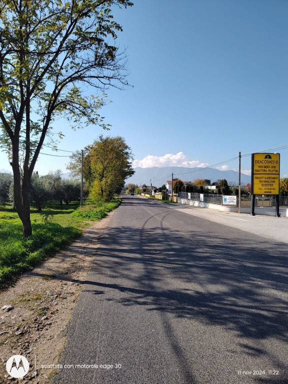 casa indipendente in vendita ad Alatri in zona Tecchiena