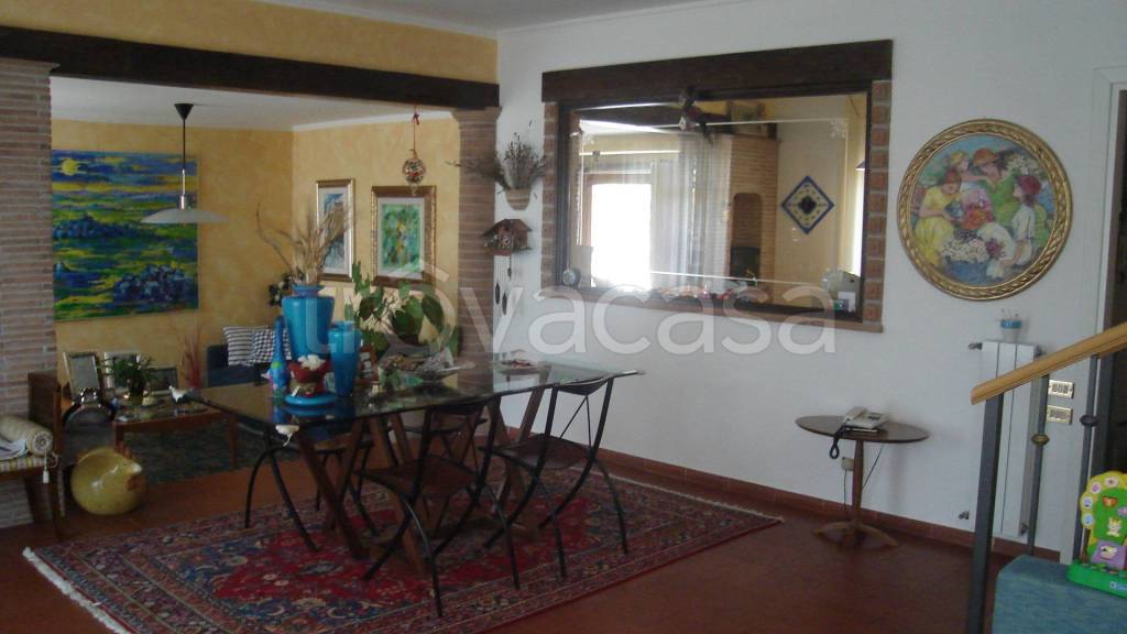 casa indipendente in vendita ad Alatri