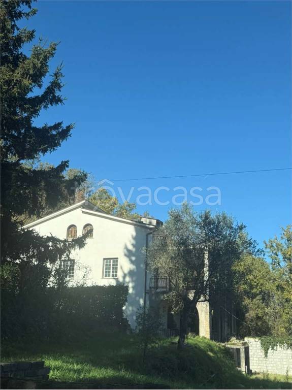 casa indipendente in vendita ad Alatri